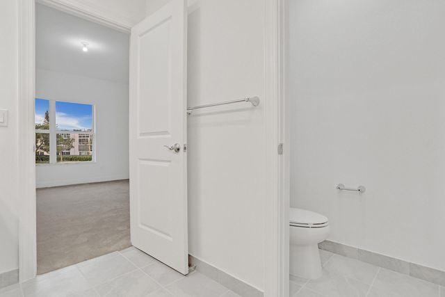 585 SANDERLING Circle, Deerfield Beach, FL 33442