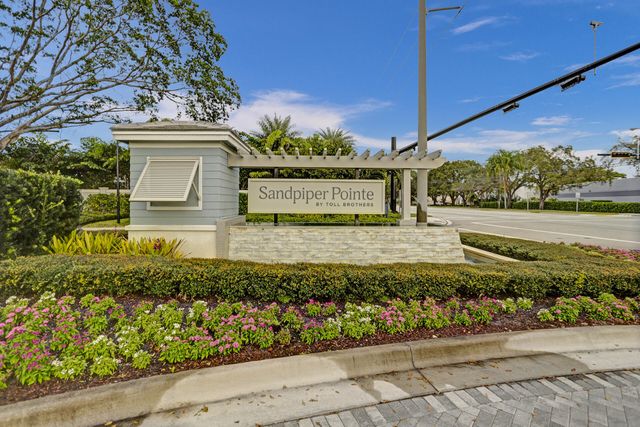 585 SANDERLING Circle, Deerfield Beach, FL 33442