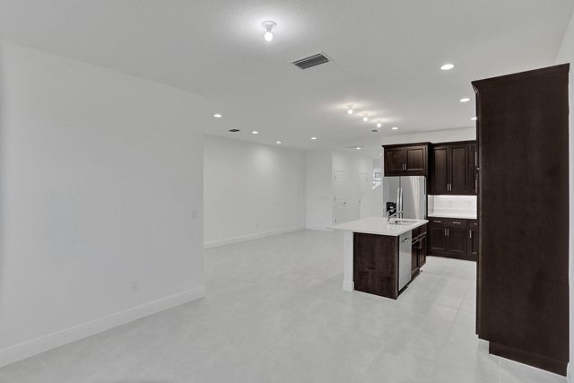 585 SANDERLING Circle, Deerfield Beach, FL 33442