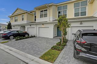 585 SANDERLING Circle, Deerfield Beach, FL 33442