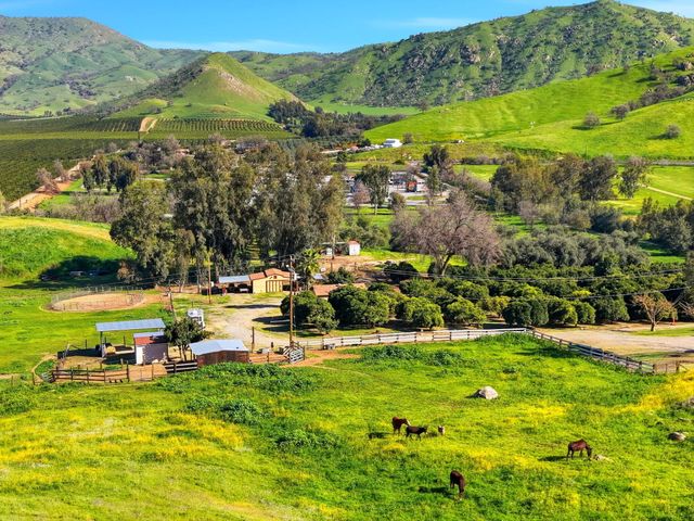 31967 Sierra Drive, Lemon Cove, CA 93244