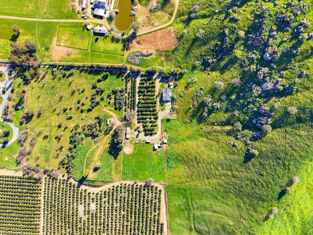 31967 Sierra Drive, Lemon Cove, CA 93244