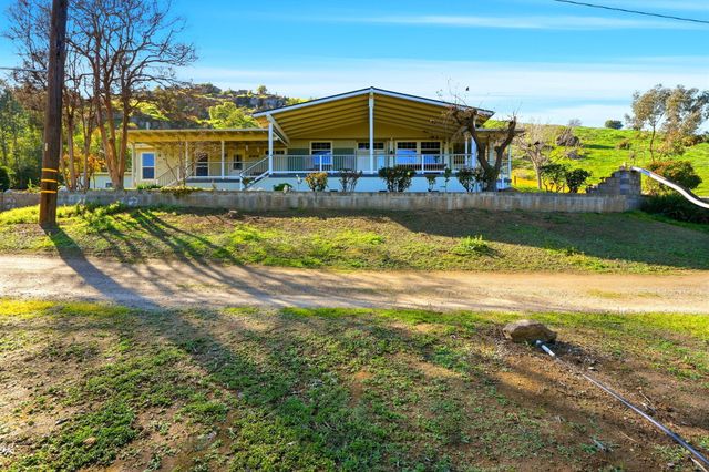 31967 Sierra Drive, Lemon Cove, CA 93244