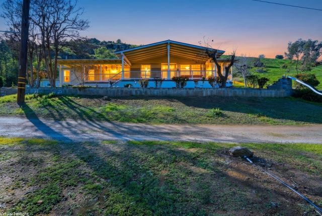 31967 Sierra Drive, Lemon Cove, CA 93244