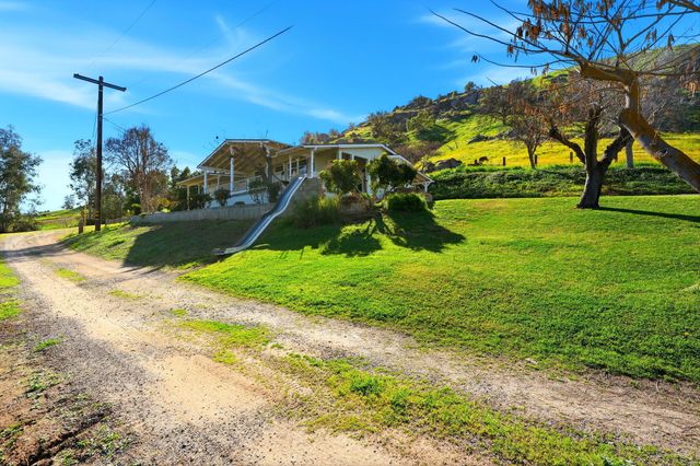 31967 Sierra Drive, Lemon Cove, CA 93244