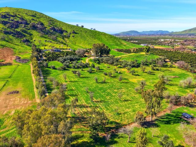 31967 Sierra Drive, Lemon Cove, CA 93244