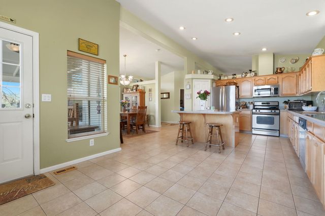 31967 Sierra Drive, Lemon Cove, CA 93244