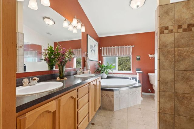 31967 Sierra Drive, Lemon Cove, CA 93244