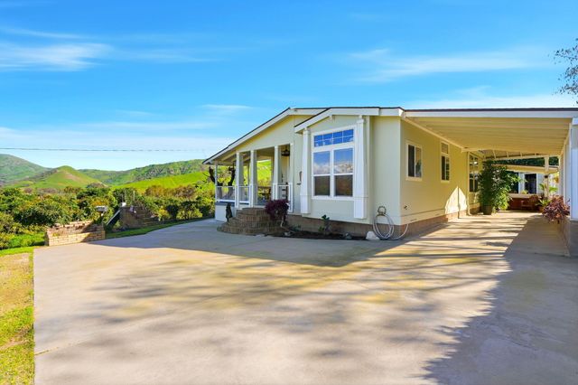 31967 Sierra Drive, Lemon Cove, CA 93244