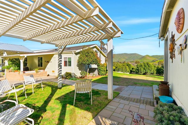 31967 Sierra Drive, Lemon Cove, CA 93244