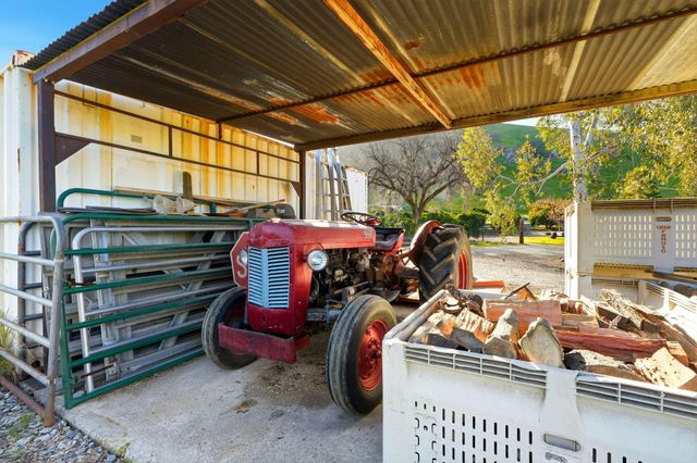 31967 Sierra Drive, Lemon Cove, CA 93244