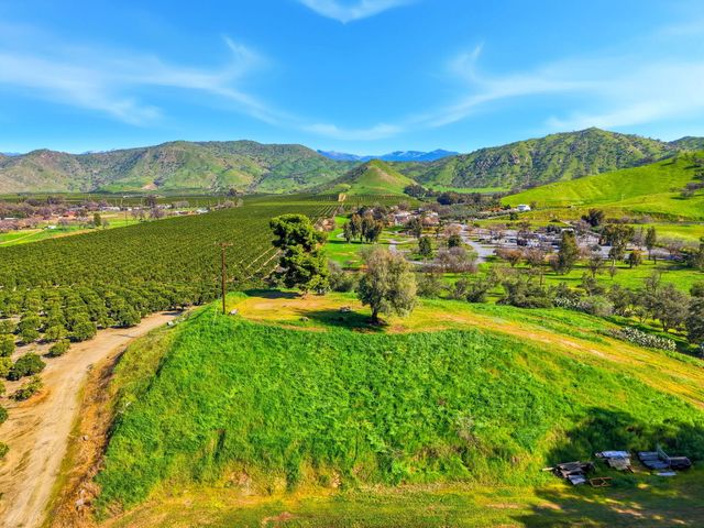 31967 Sierra Drive, Lemon Cove, CA 93244