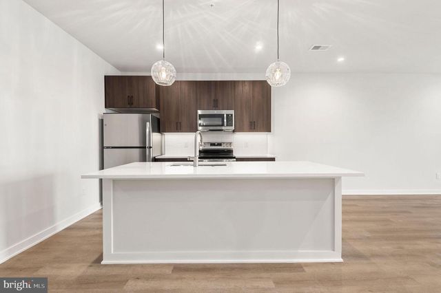 26 S YORK RD #403, Hatboro, PA 19040