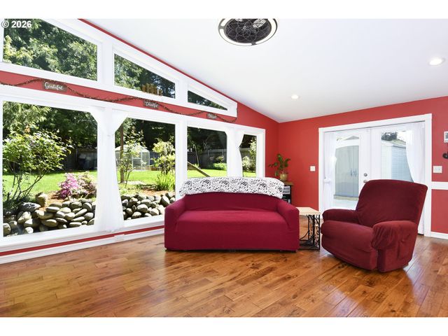 1504 Ne VILLAGE SQUIRE Ct, Gresham, OR 97030