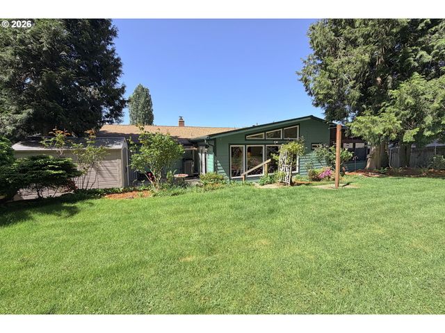 1504 Ne VILLAGE SQUIRE Ct, Gresham, OR 97030