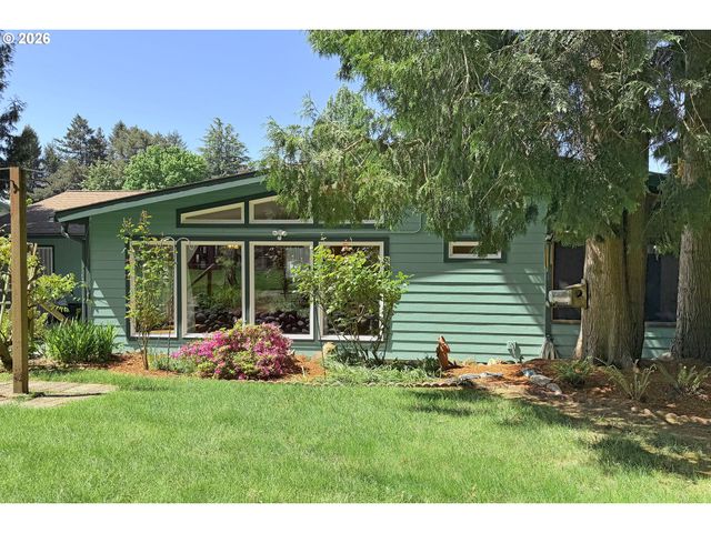 1504 Ne VILLAGE SQUIRE Ct, Gresham, OR 97030