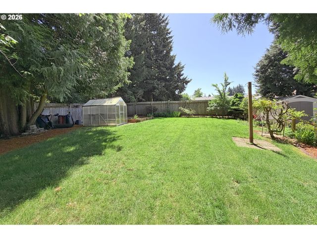 1504 Ne VILLAGE SQUIRE Ct, Gresham, OR 97030