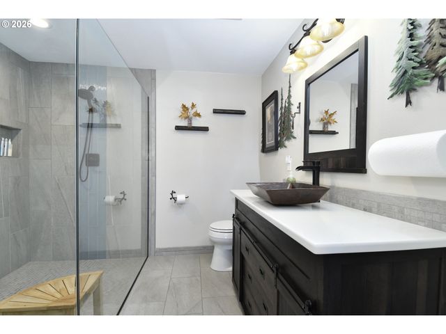 1504 Ne VILLAGE SQUIRE Ct, Gresham, OR 97030