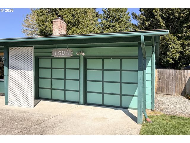 1504 Ne VILLAGE SQUIRE Ct, Gresham, OR 97030