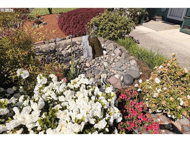 1504 Ne VILLAGE SQUIRE Ct, Gresham, OR 97030