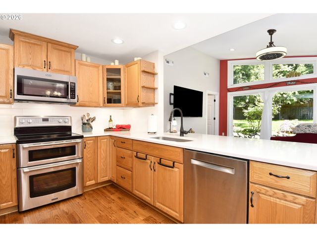 1504 Ne VILLAGE SQUIRE Ct, Gresham, OR 97030