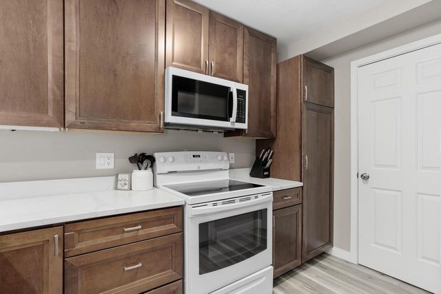 3282 Stonecreek Drive, Madison, WI 53719