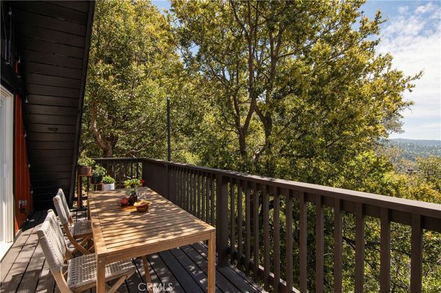 26569 Amador Lane, Lake Arrowhead, CA 92352
