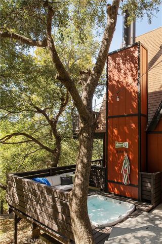 26569 Amador Lane, Lake Arrowhead, CA 92352
