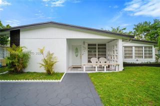 1645 NE 169th St, North Miami Beach, FL 33162