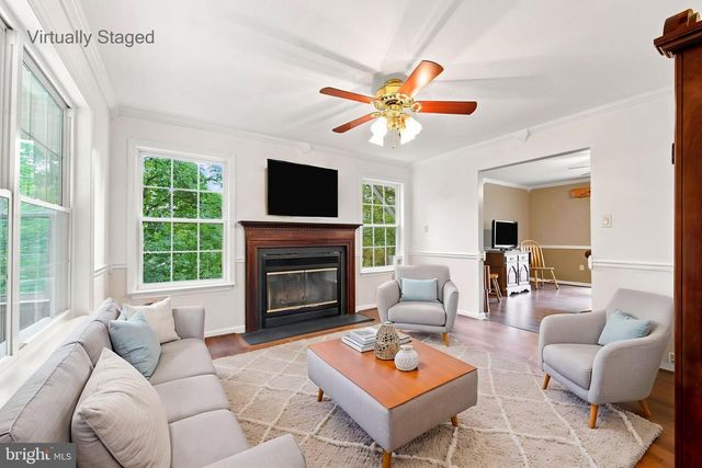 291 HIGH KNOB RD, Front Royal, VA 22630
