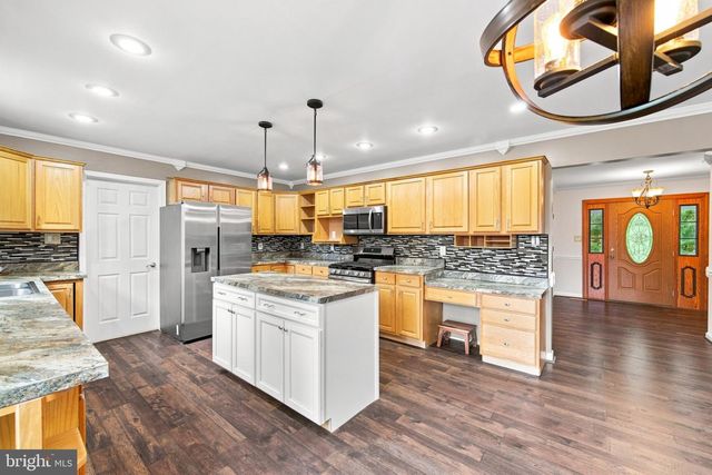 291 HIGH KNOB RD, Front Royal, VA 22630