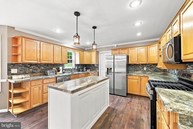 291 HIGH KNOB RD, Front Royal, VA 22630
