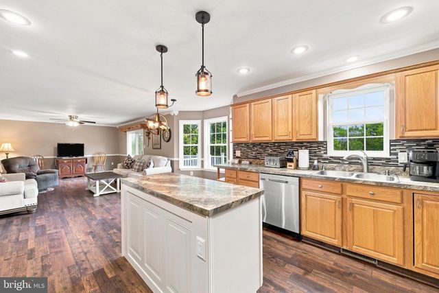 291 HIGH KNOB RD, Front Royal, VA 22630