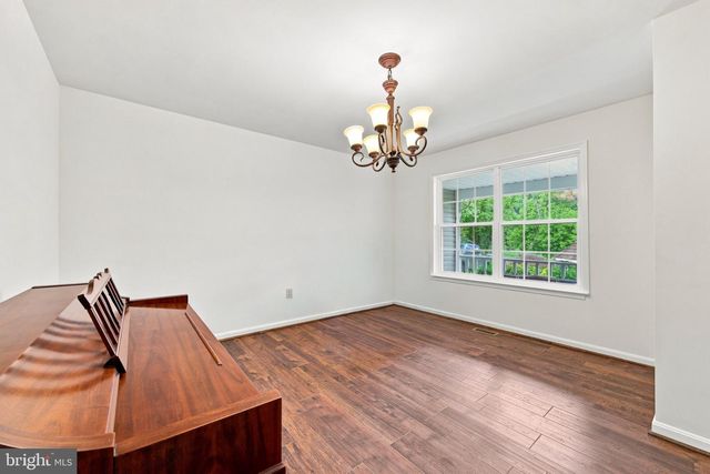 291 HIGH KNOB RD, Front Royal, VA 22630