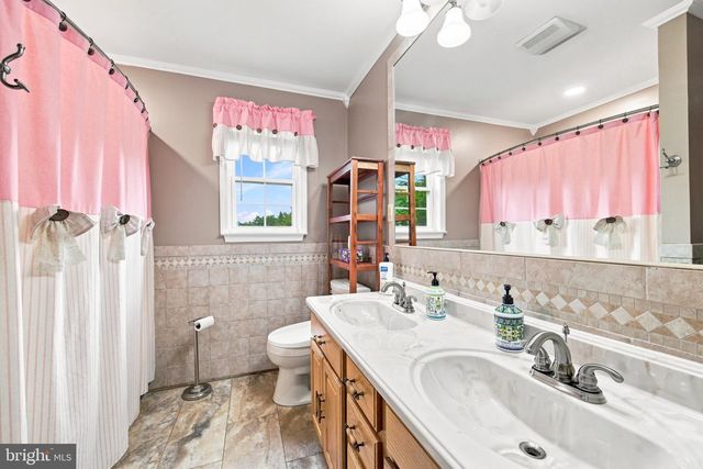 291 HIGH KNOB RD, Front Royal, VA 22630