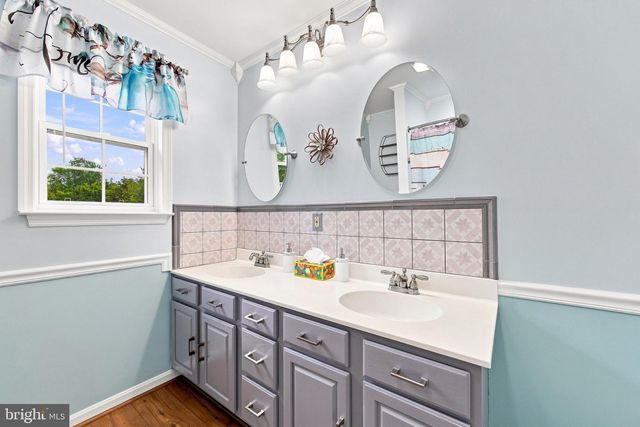 291 HIGH KNOB RD, Front Royal, VA 22630