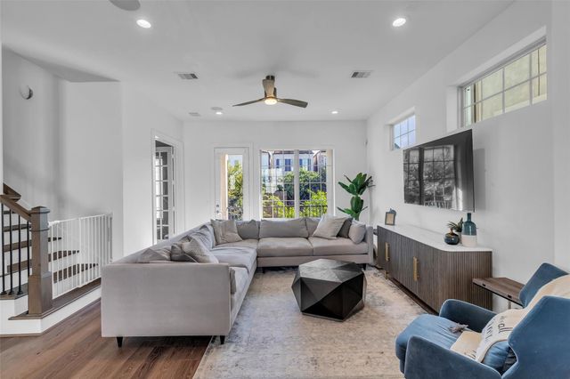 3409 Ridgeway Valley Lane, Houston, TX 77055