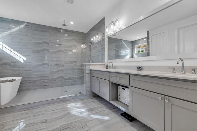 3409 Ridgeway Valley Lane, Houston, TX 77055