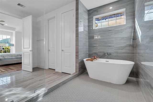 3409 Ridgeway Valley Lane, Houston, TX 77055