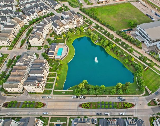 3409 Ridgeway Valley Lane, Houston, TX 77055