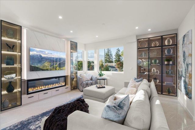 22540 Stevens Creek Boulevard, Cupertino, CA 95014