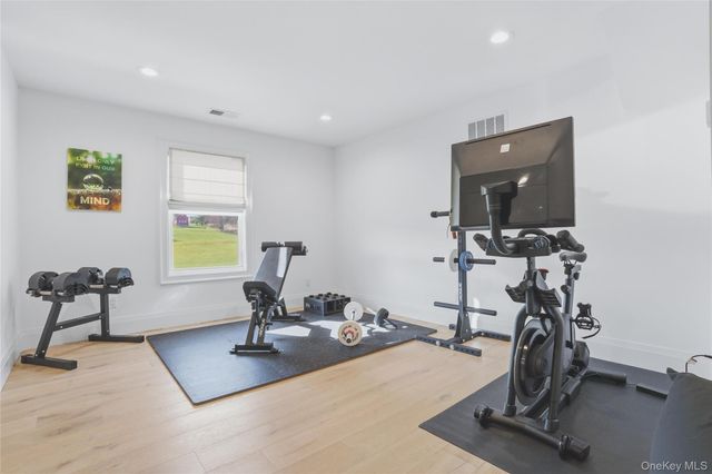 400 Bruyn Turnpike, Wallkill, NY 12589