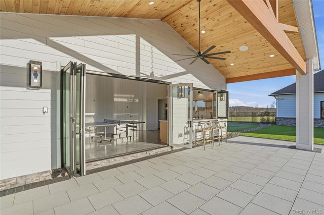400 Bruyn Turnpike, Wallkill, NY 12589