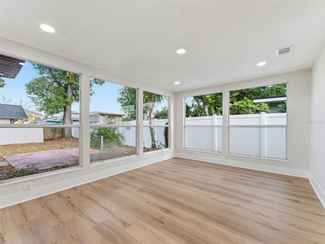 1714 W SAINT ISABEL STREET, Tampa, FL 33607