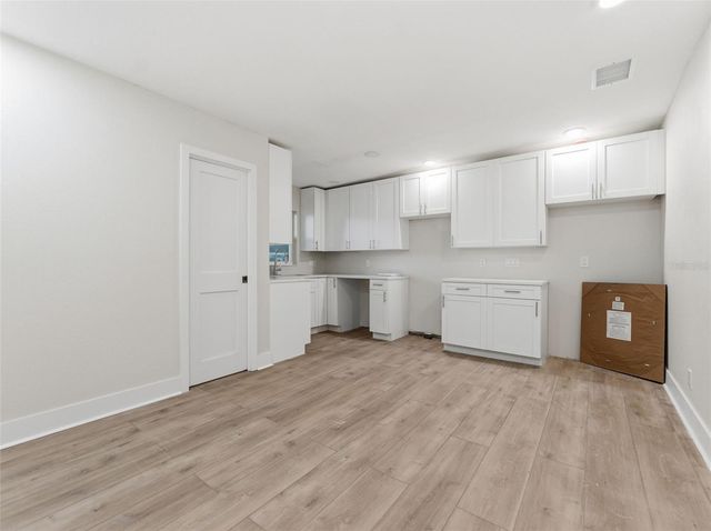 1714 W SAINT ISABEL STREET, Tampa, FL 33607