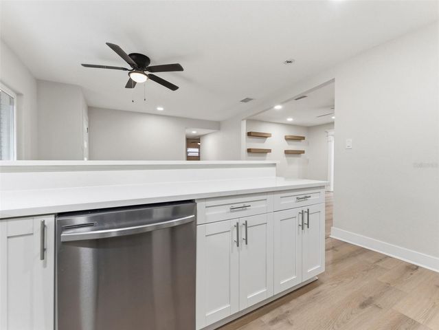 1714 W SAINT ISABEL STREET, Tampa, FL 33607