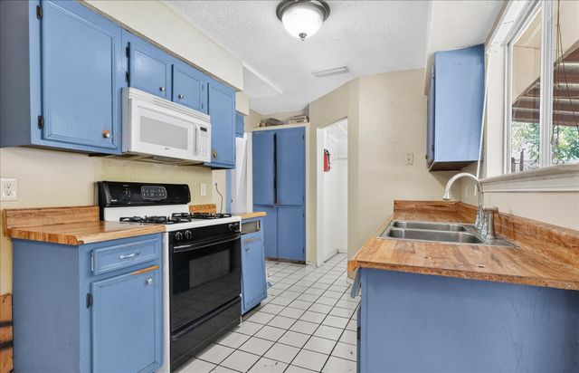 4209 Pioneer Road, Balch Springs, TX 75180