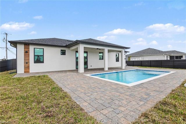 1030 NE Juanita PL, Cape Coral, FL 33909