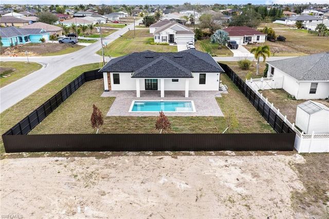 1030 NE Juanita PL, Cape Coral, FL 33909