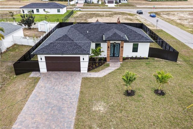 1030 NE Juanita PL, Cape Coral, FL 33909